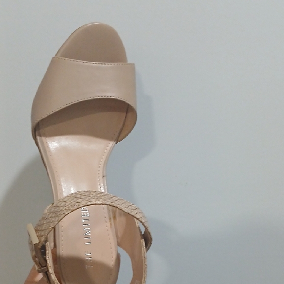 The Limited Elegant Tan Heeled Sandals, New Without Tag Or Box, Sz 9.5 - Picture 5 of 7